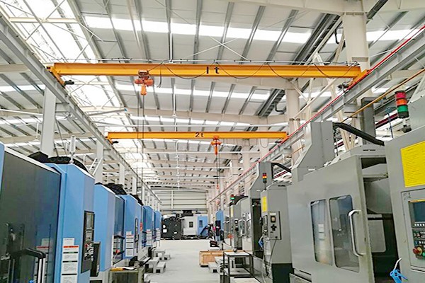 �����г���չ����